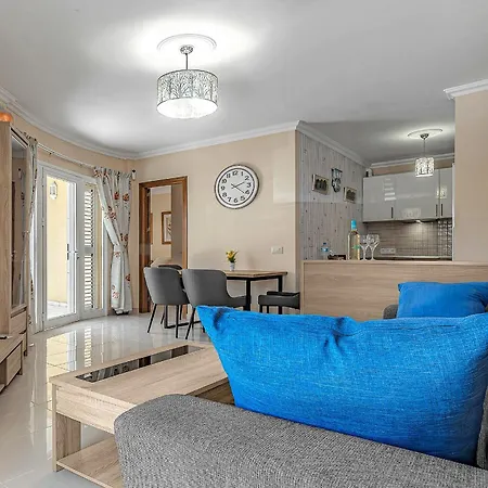 La Perla Vibes Apartment *
